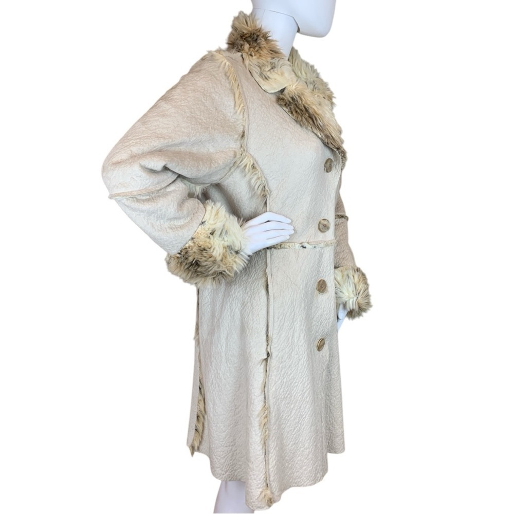 True Grit Women's Faux Fur Trimmed Coat - Picture 7 of 10